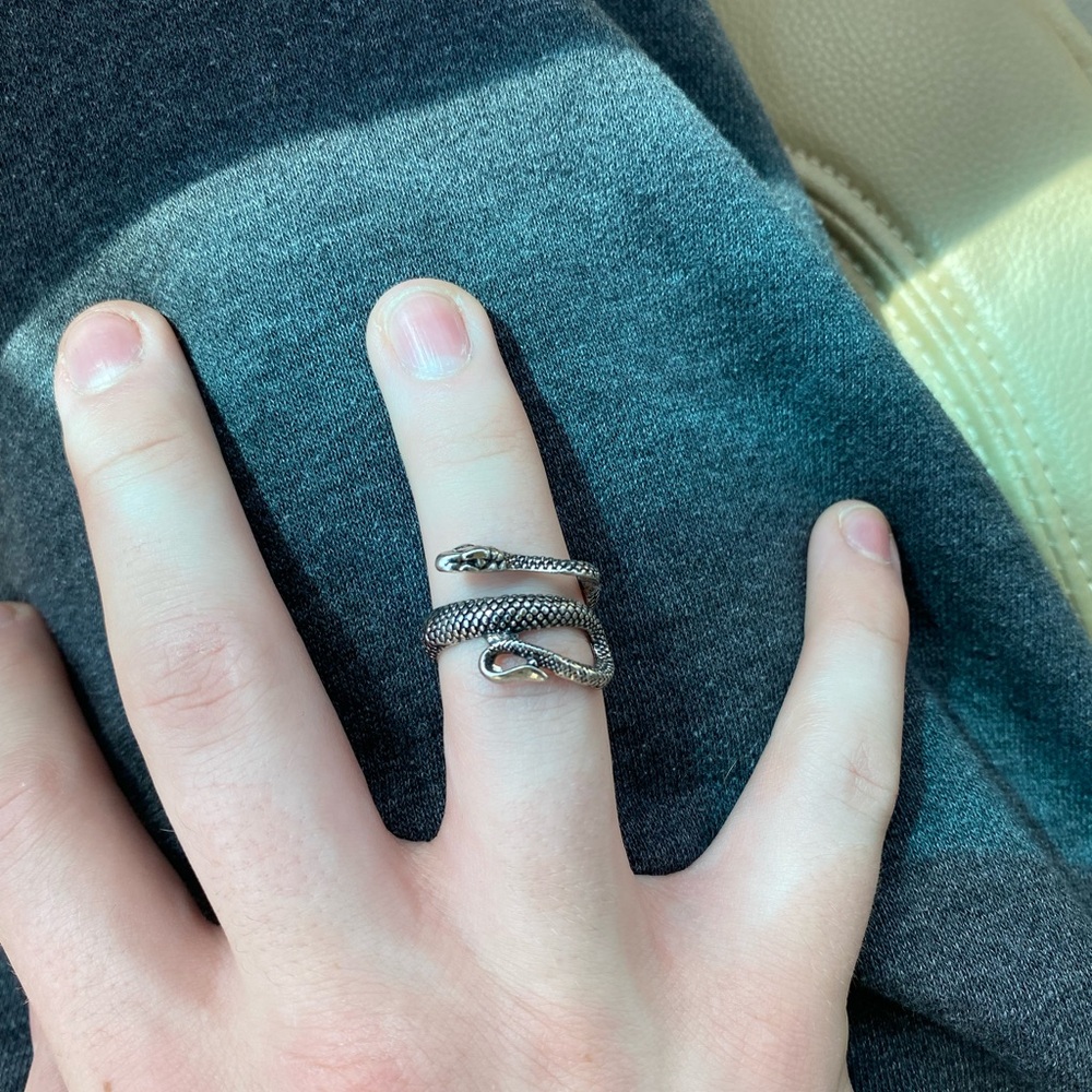 Goth Snake Ring (OS)
